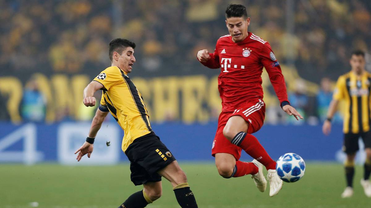 James RodrÃ­guez ante el AEK Atenas en Champions League