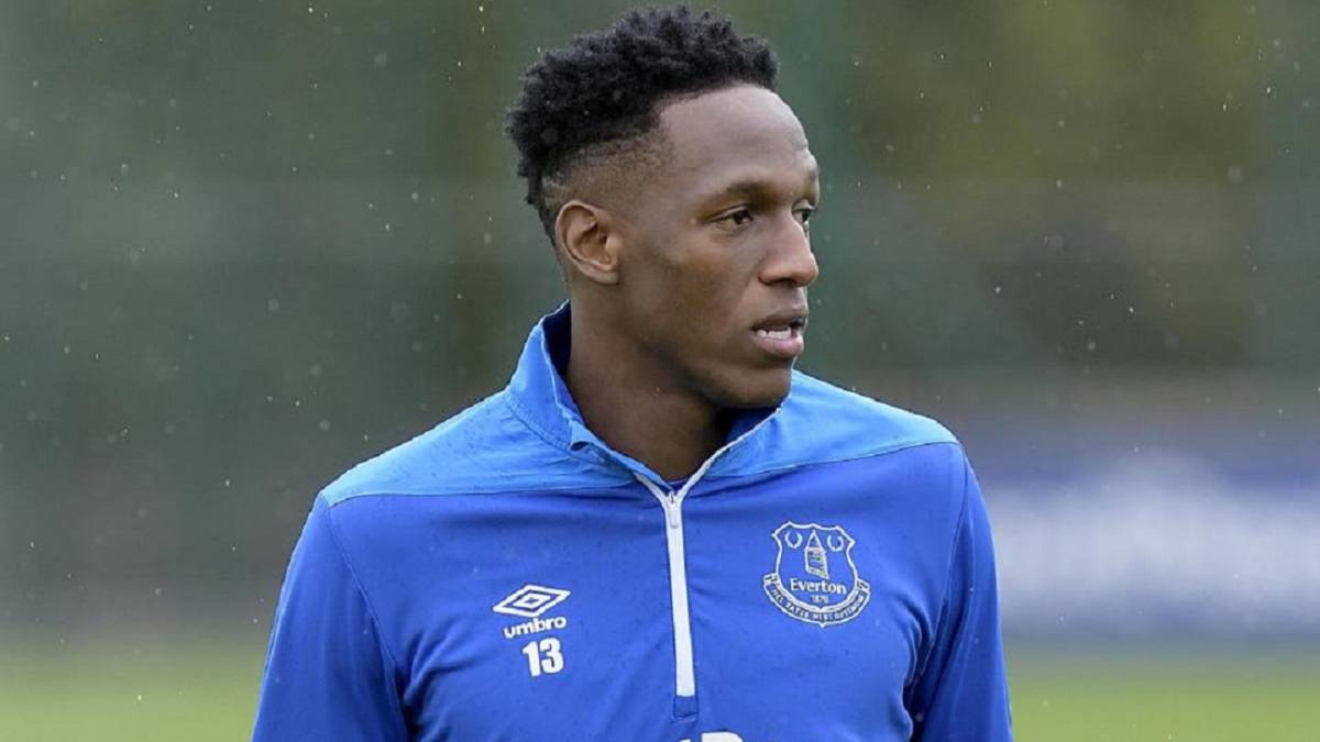 Yerry Mina deberÃ­a esperar un tiempo para debutar segÃºn Kevin Ratcliffe, una de las leyendas del Everton. El exjugador cree que aÃºn no es el momento