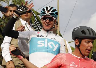 Froome disfruta la pasión de aficionados en el 'Giro de Rigo'