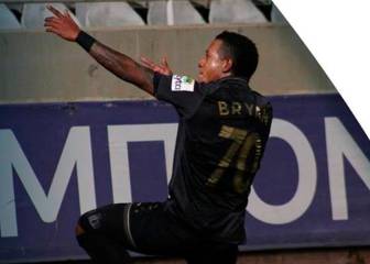 Brayan Angulo anota el gol de la victoria frente al Apoel