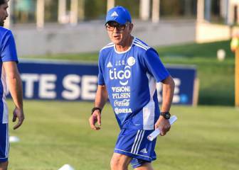 Juan Carlos Osorio deja de ser el técnico de Paraguay