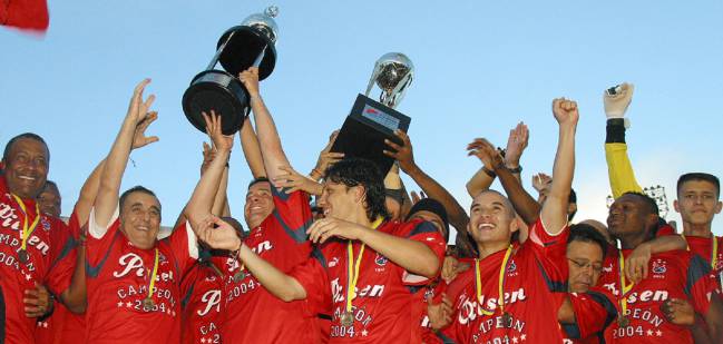 Independiente Medellín campeón de 2004 tras vencer a Atlético Nacional
