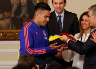 Así fue la entrega del pabellón nacional a la Selección