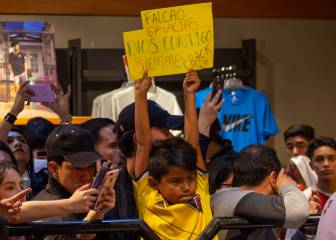 En imágenes: el encuentro de Falcao con sus fanáticos