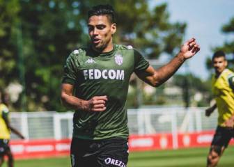Falcao estaría dudando entre Valencia y Galatasaray