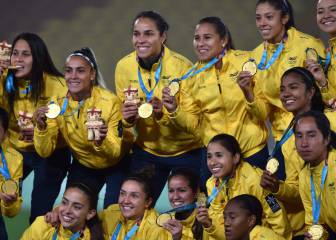 Celebración de oro: Jugadoras festejaron su medalla