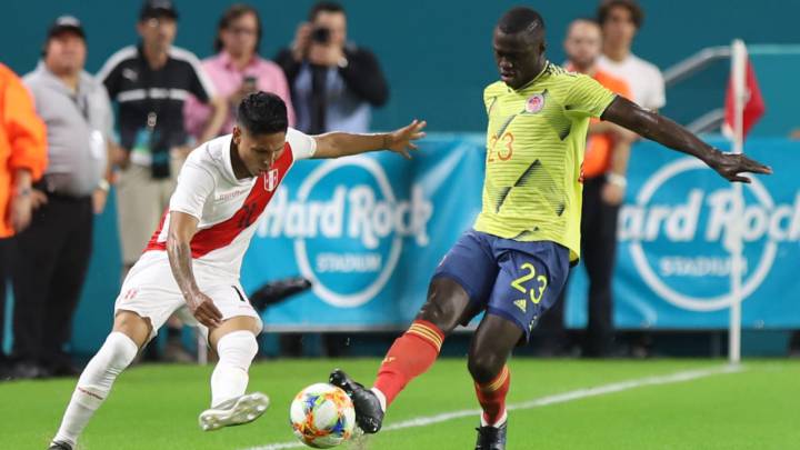 Colombia vence a Perú con gol polémico sobre el final
