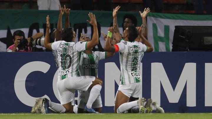 Nacional golea a Huracán en la Copa Sudamericana