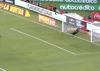 Las ovacionadas paradas de Arboleda en El Monumental