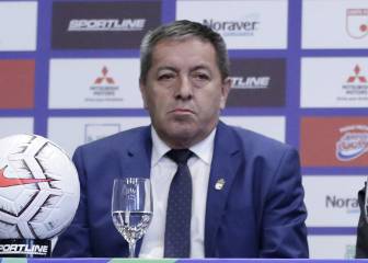 Méndez explica la encuesta para reducción de sueldos