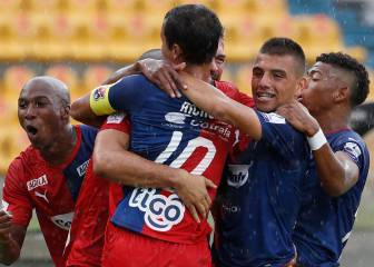 DIM anuncia que reducirá los salarios de sus futbolistas