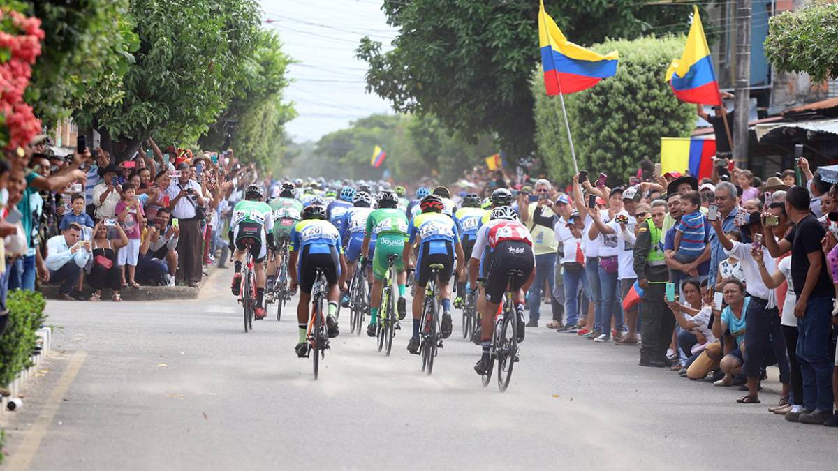 Ciclistas de ruta en Colombia podrán entrenar desde el lunes - AS Colombia