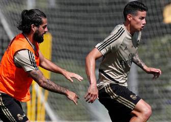 James hace fútbol por primera vez con todo el grupo