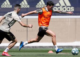 James, a tope con su zurda en la práctica del Madrid