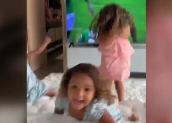 La tierna celebración de las hijas de Muriel con su doblete