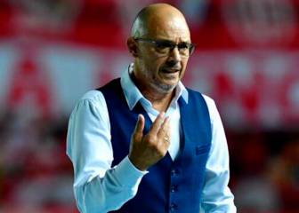 Alfredo Arias presenta a su nuevo preparador de arqueros