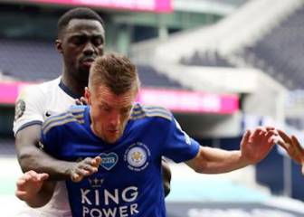 Davinson, su mejor partido y reconocimiento de la hinchada
