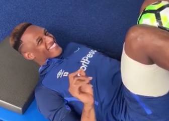 Yerry Mina muestra cómo se recupera de su lesión