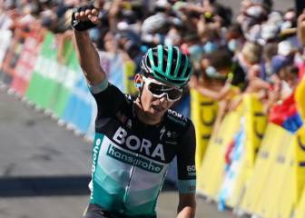 Kämna gana la etapa y Martínez sube al quinto puesto