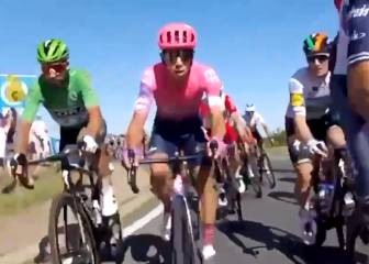 Rigo en medio de la batalla de Bennet y Sagan en la etapa 10