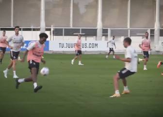 Sombrero de lujo de Cuadrado en práctica de la Juventus