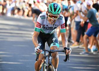 Kamna gana desde la fuga y el pelotón aburre en la montaña