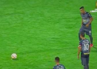 El golazo de Caracas al DIM: Anderson de falta directa
