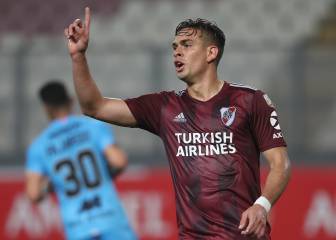 Santos Borré es titular en goleada de River en Perú