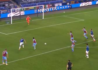El quirúrgico pase de James a Richarlison que debió ser gol