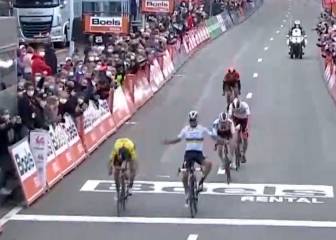 Roglic le arrebata a Alaphilippe la Lieja Bastoña en la línea