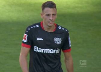 El Leverkusen documenta la primera semana de Santi Arias