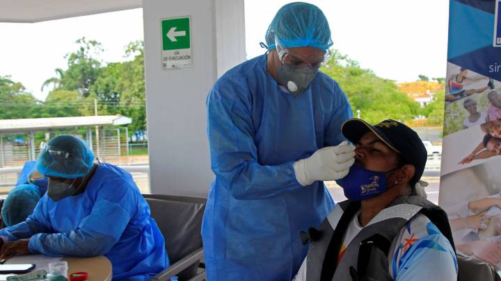 Curva del coronavirus en Colombia hoy, 10 de octubre: ¿Cuántos casos y muertes hay?