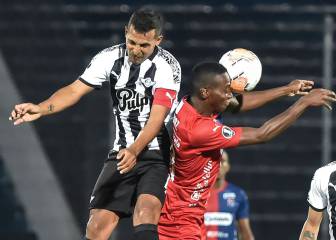 Medellín gana y hace sufrir a Libertad que avanza a octavos