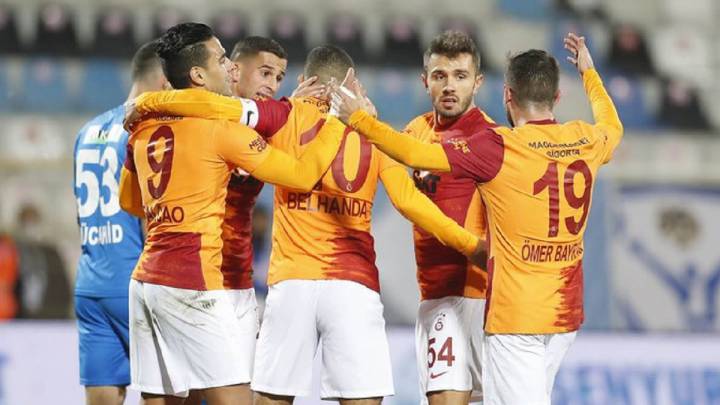 Golazo de Falcao para terminar mala racha de Galatasaray