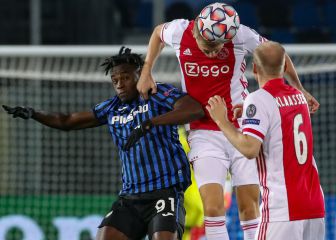 Atalanta empata ante Ajax con doblete de Duván Zapata