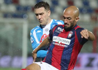 Napoli golea a Crotone como visitante