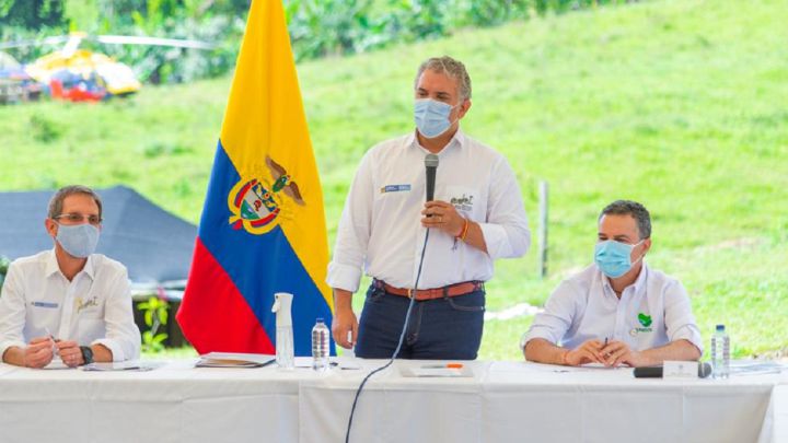Iván Duque anticipa llegada de la vacuna a Colombia y niega un nuevo confinamiento