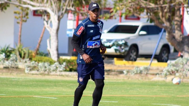 Junior FC confirma la continuidad de Luis Amaranto Perea como DT.