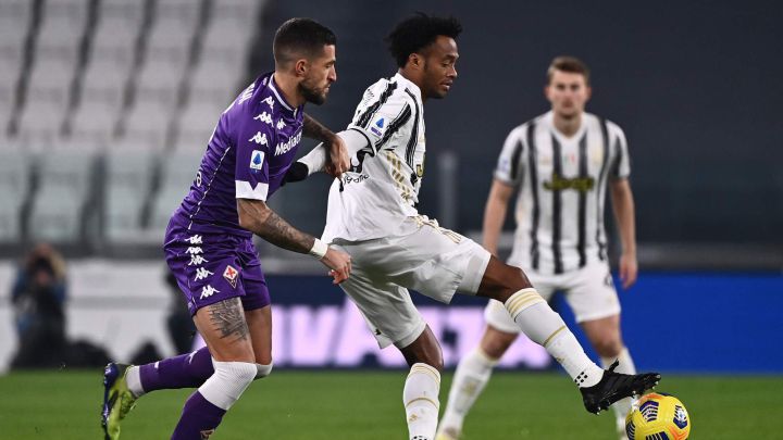 Cuadrado sale expulsado y Fiorentina golea a Juventus