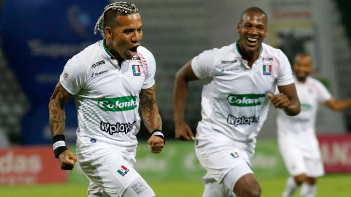 Dayro Moreno celebra un gol con Once Caldas