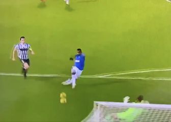 Morelos intuye el error del defensa y vuelve al gol