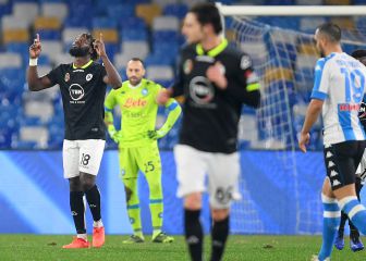 Spezia le gana con 10 a Napoli en condición de visitante