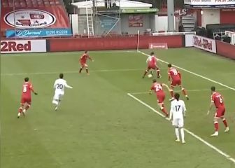 Ian Poveda en modo Ronaldinho: Elástica y túnel