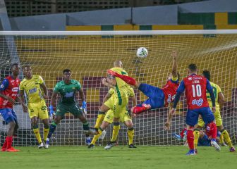 Mier y Vuletich dan triunfo agónico al Medellín de Bolillo