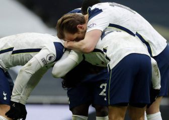 Tottenham vuelve a la victoria con Davinson todo el partido