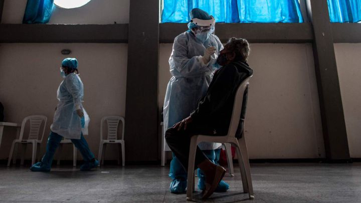 Curva del coronavirus en Colombia, hoy 8 de febrero: ¿cuántos casos y muertes hay?