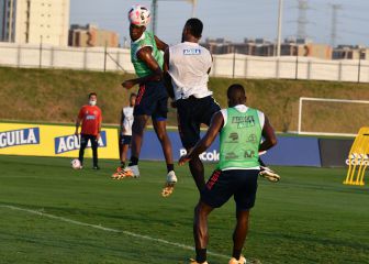 El microciclo continúa: trabajo de arqueros, espacio reducido y fútbol