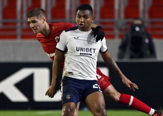 Morelos, doble asistencia en victoria de Rangers en UEL