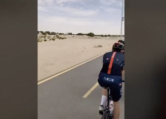 Daniel Martínez entrena en el desierto antes del UAE Tour