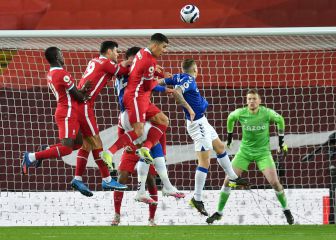 Everton gana en Anfield luego de 21 años